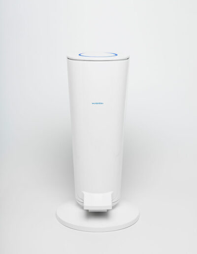 Wunderblau toiletbrush with UVC radiation, germ and bacteria free.